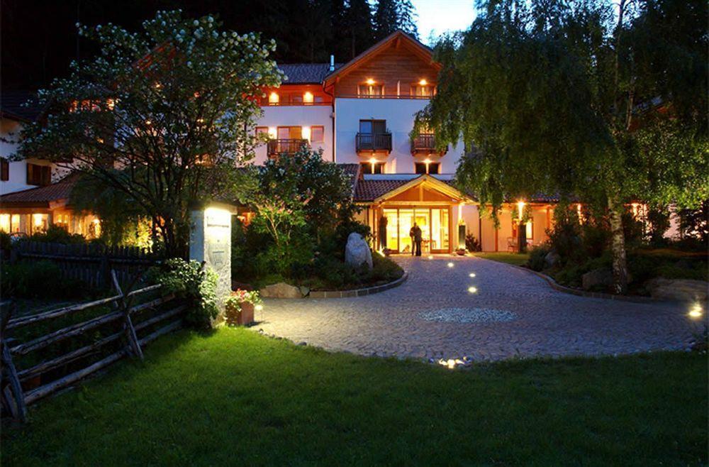 Hotel Bad Schoergau Sarentino Екстер'єр фото